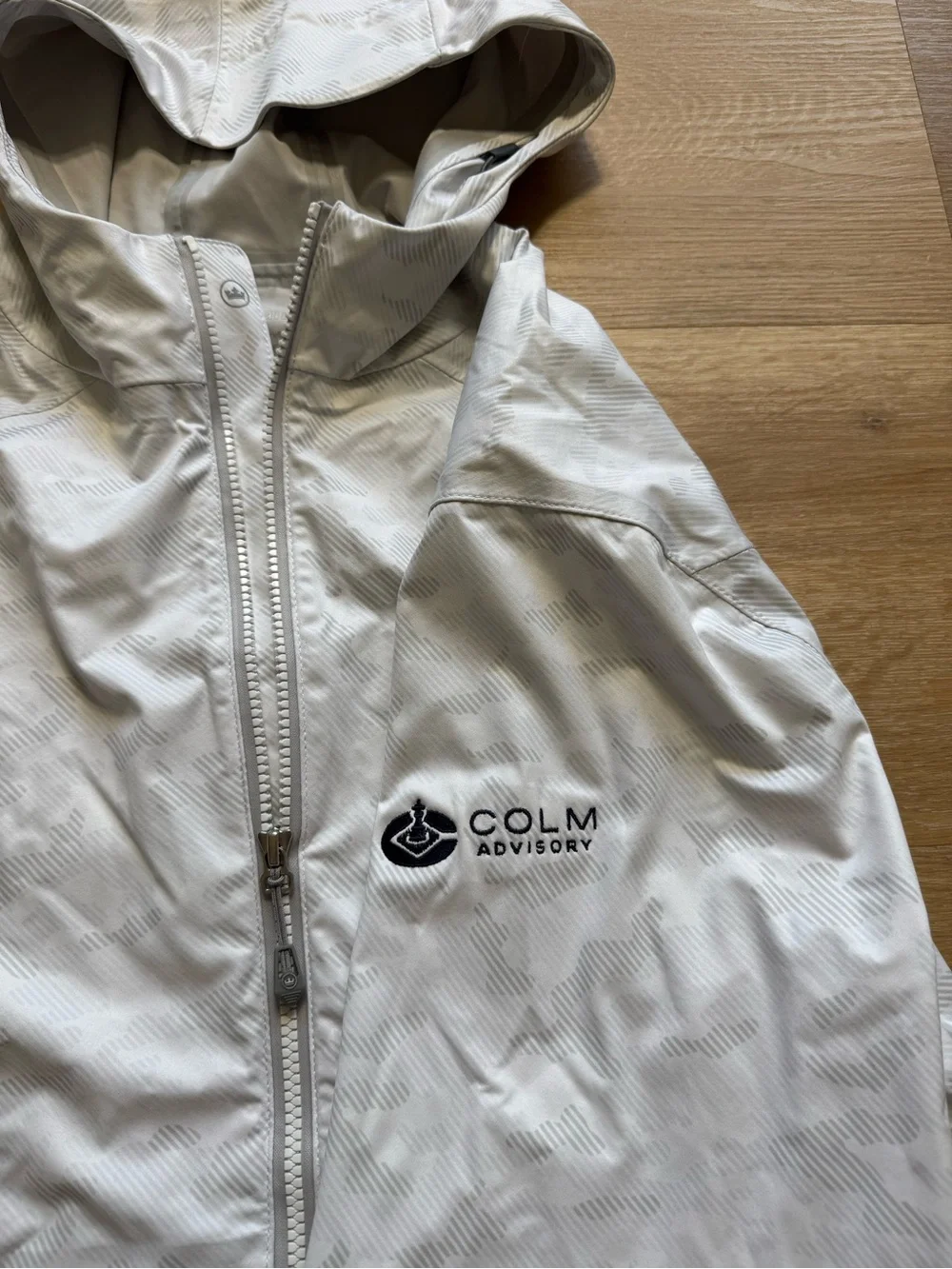 Peter Millar White Hooded Windbreaker Jacket - Picture 4 of 11